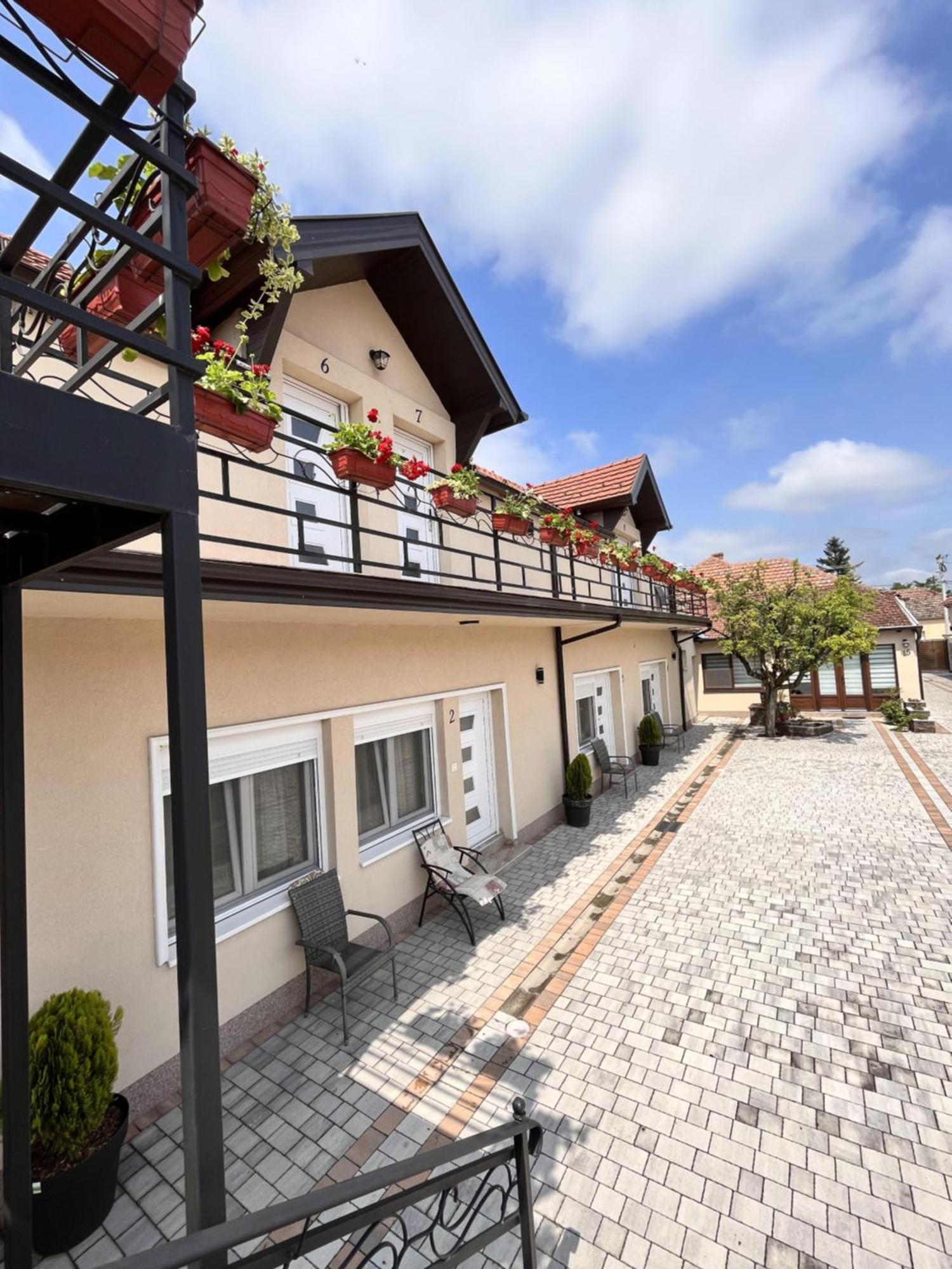 Kovac Residence Зренянин Екстериор снимка