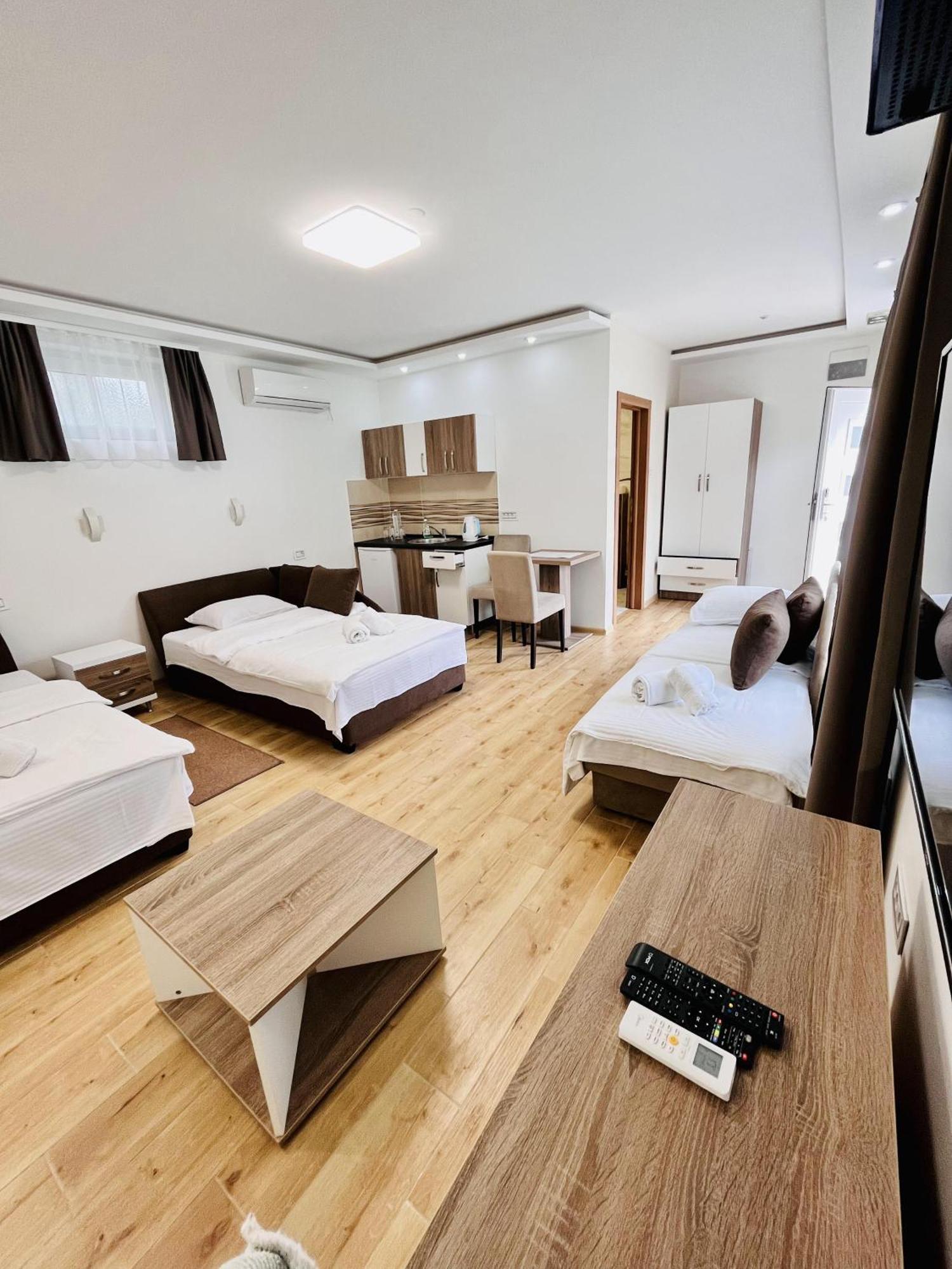 Kovac Residence Зренянин Екстериор снимка
