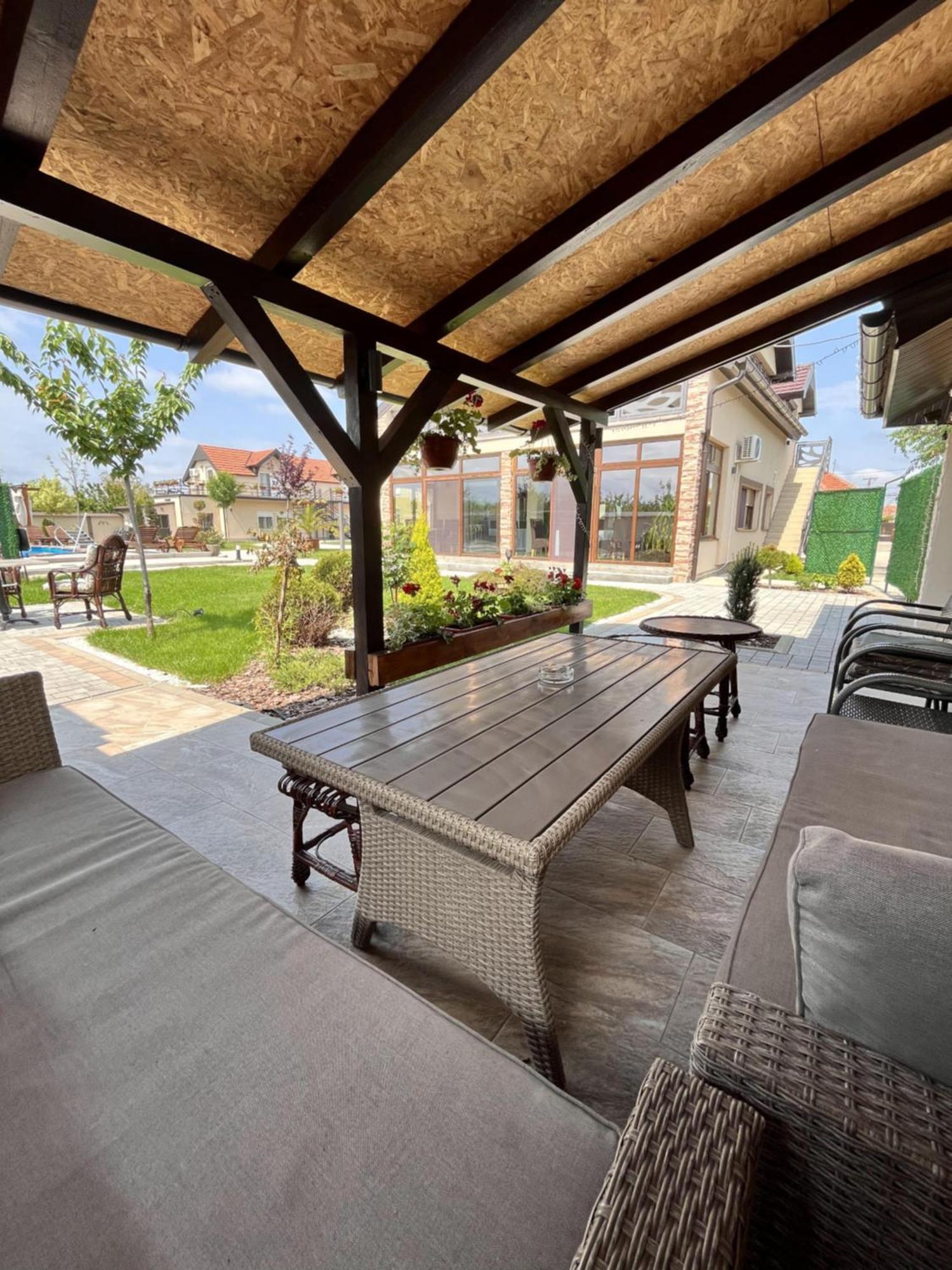 Kovac Residence Зренянин Екстериор снимка